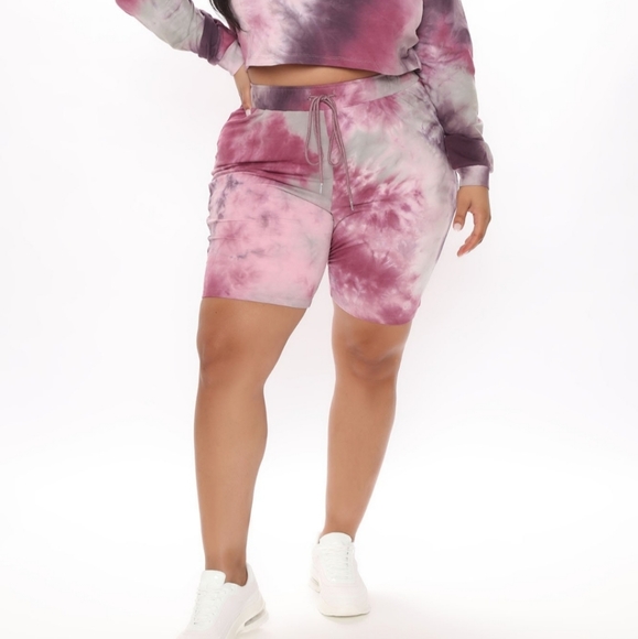 Tie Die Shorts - Picture 2 of 5